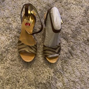 Animal print shoes size 8.5